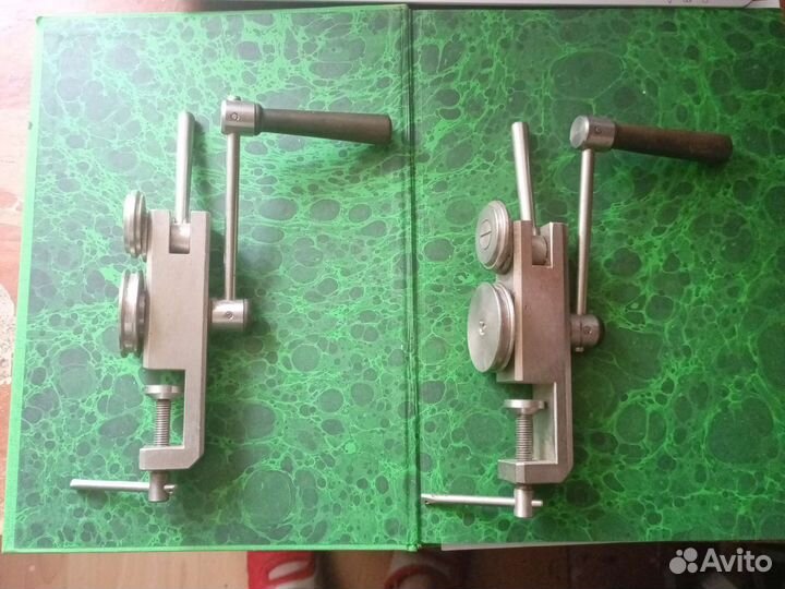 Машинка для выпрямления крышек СССР