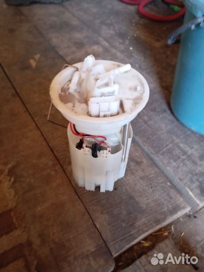 Бензонасос от Ford focus