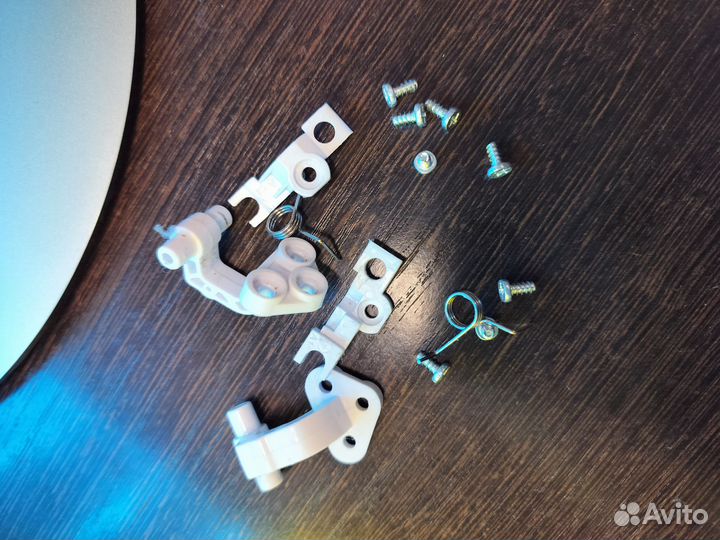 Крышка верхняя с петлями от Ilife V50