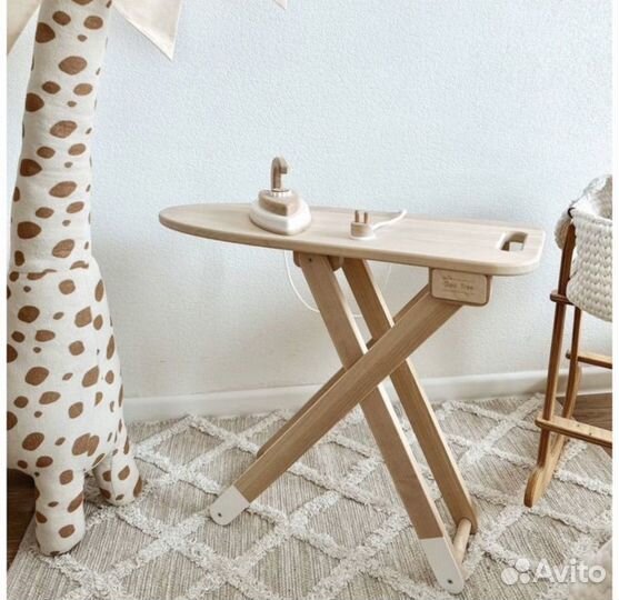 Гладильная доска, утюг и сушилка для детей