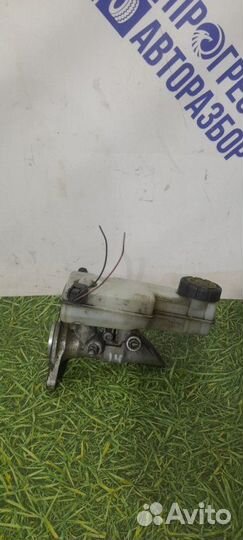 Главный тормозной цилиндр Renault Megane 3 хэтчбек