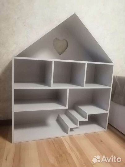 Большой кукольный домик