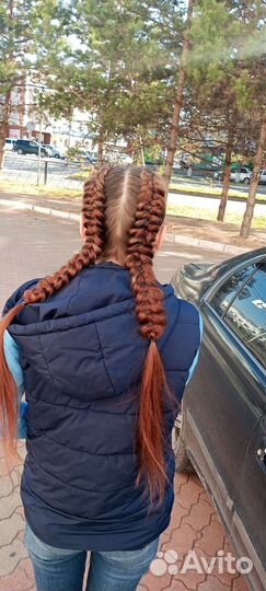 Модель на афрокосы, афрокудри, боксёрские косы