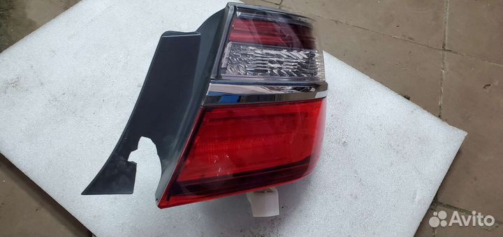 Фонарь задний правый toyota camry 14-18