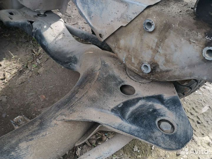 Подрамник Audi 100 C4 2.8