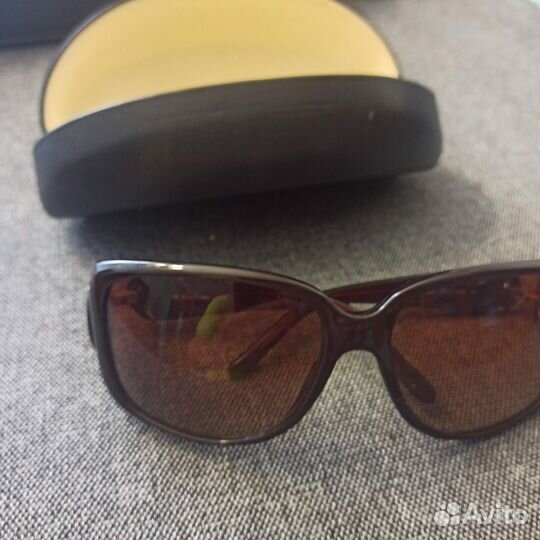 Солнцезащитные очки женские брендовые