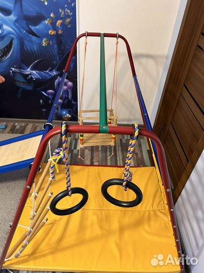 Шведская стенка с турником и брусьями