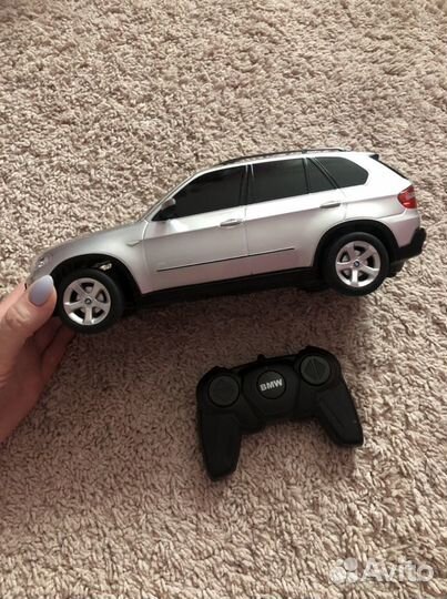 Машина BMW X5 радио