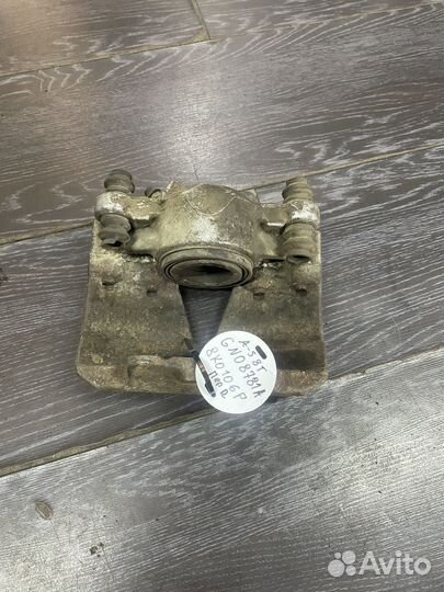 Суппорт пер. правый audi A5 8T 8K0106P