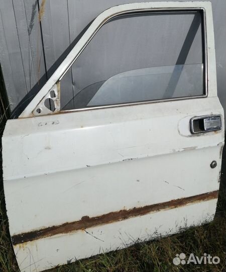 Дверь водительская на а/м волга