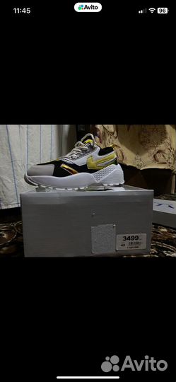 Кроссовки новые