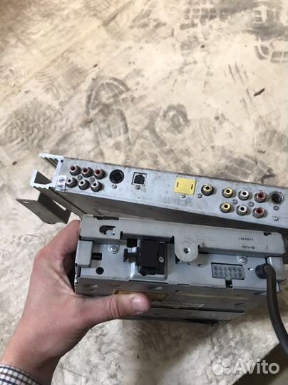 Продам магнитолу alpine IVA-D310R