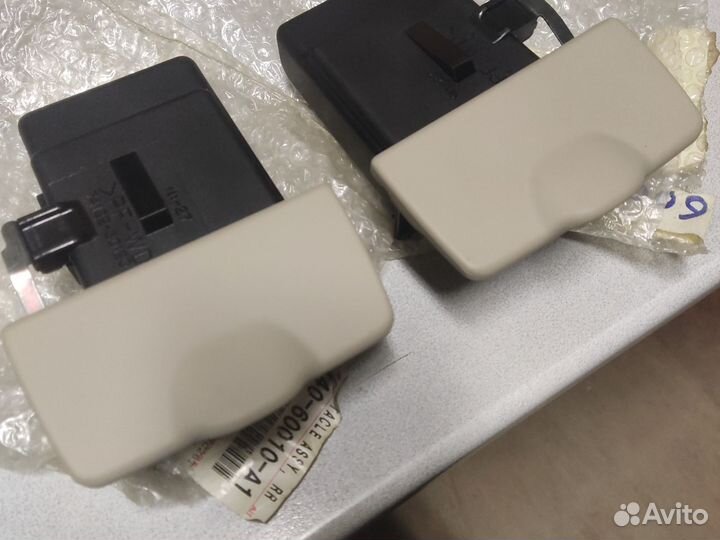 Toyota land cruiser 100 пепельница задних дверей