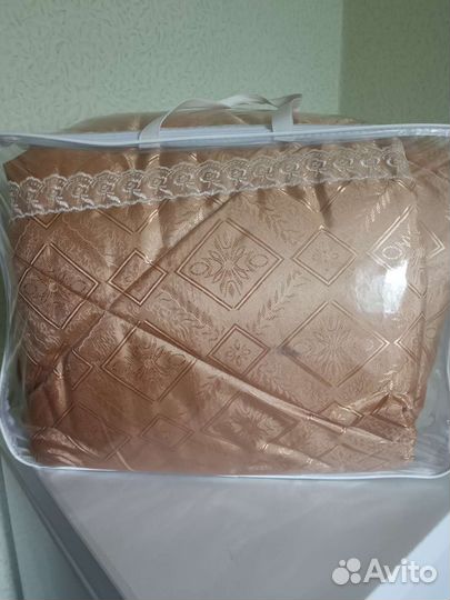 Покрывало на кровать новое