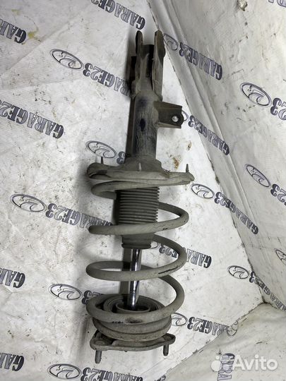 Стойка амортизатора передняя Hyundai Elantra G4