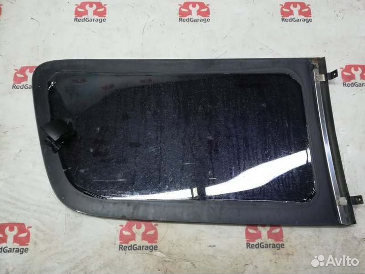 Стекло боковое заднее правое Hyundai Starex A1