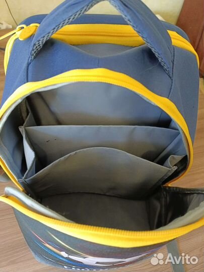 Рюкзак школьный