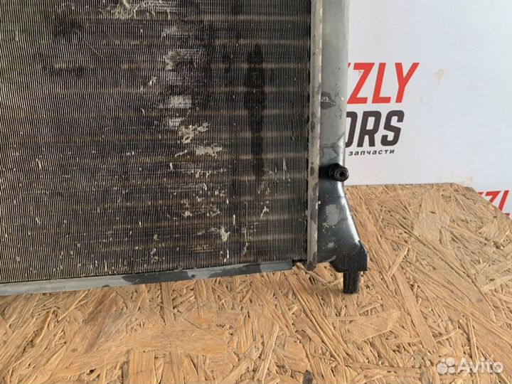 Радиатор охлаждения двигателя Volkswagen Golf 1K