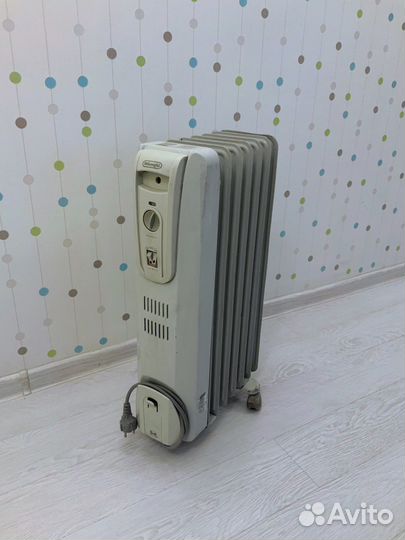 Масляный обогреватель Delonghi