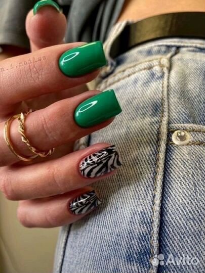 Модель на маникюр