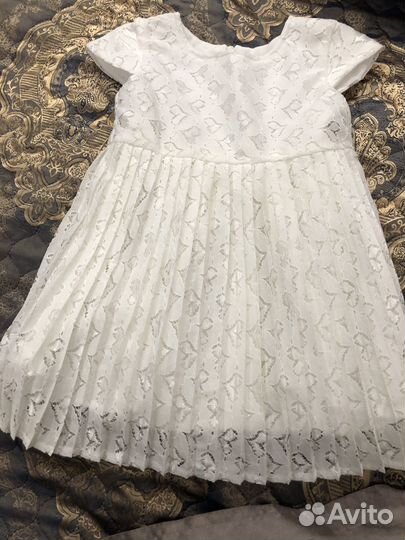 Нарядное платье на днвочку 98