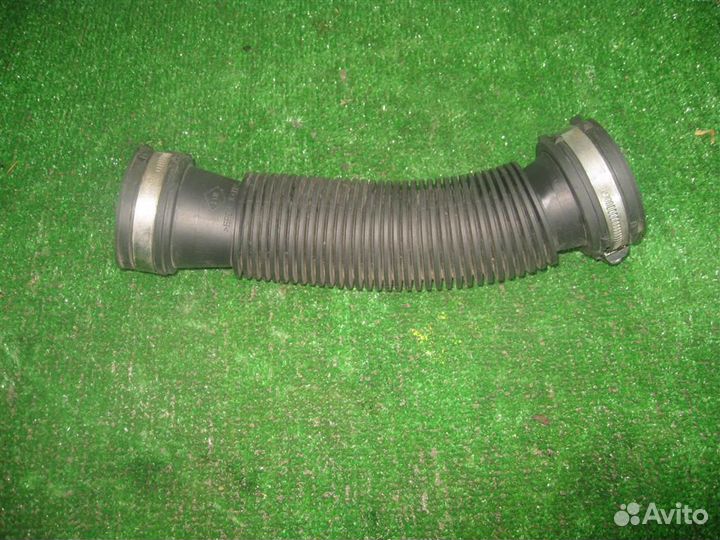 Патрубок воздушного фильтра Renault Scenic 3 (JZ)