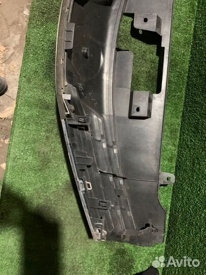 Решетка радиатора Nissan Note E11