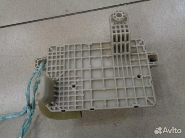 Блок предохранителей салонный Mazda 3 BK 2003-2009