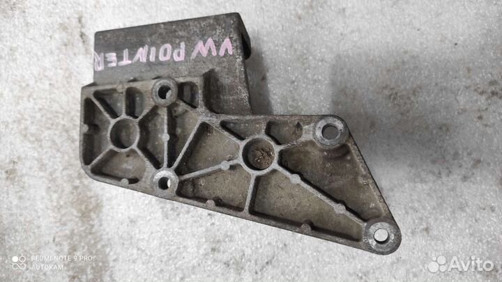 Кронштейн насоса Гур Volkswagen Pointer