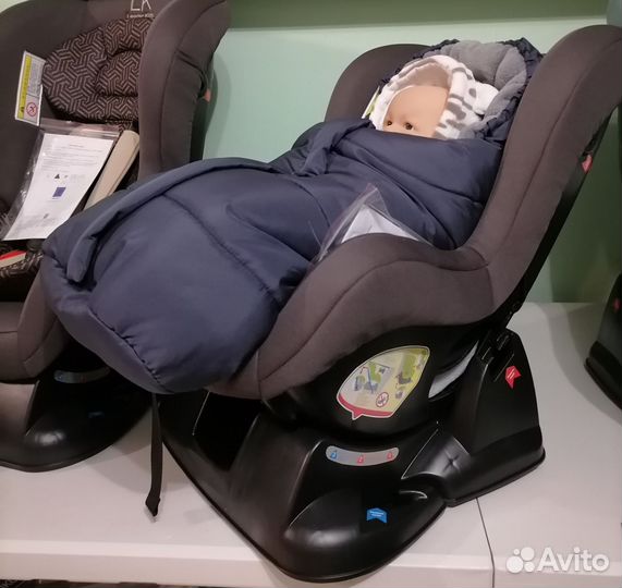 Новое автокресло от 4х мес