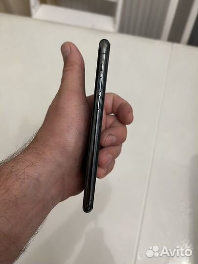 iPhone 11 Pro, 64 ГБ