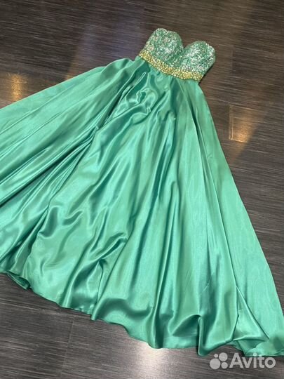 Вечернее платье Sherri Hill