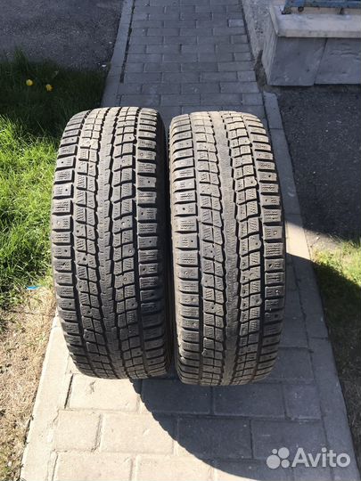 Dunlop SP Winter Ice 01 215/65 R16 98H