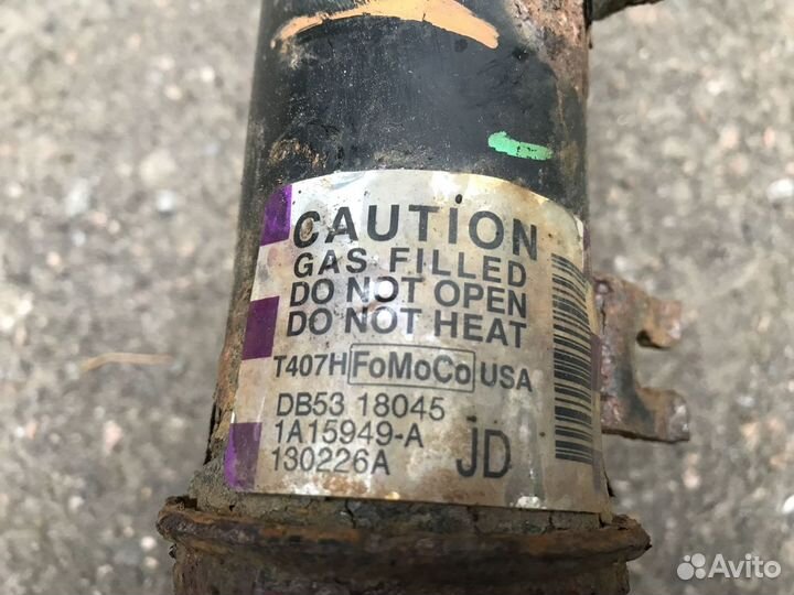 Cтойка передняя правая Ford Explorer V 10-15