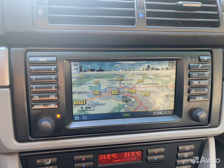 BMW E39 5 серия Штатный монитор 16х9