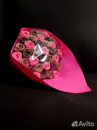 Букет 37 роз из Трёх Видов Шоколада