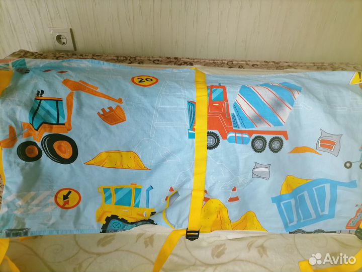 Защитный бортик в поезд