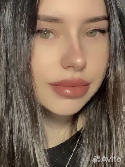 Модель для фотосессии одежды