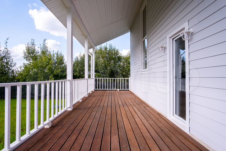 Коттедж 194 м² на участке 10 сот.