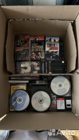 Старые кассеты, CD и DVD диски