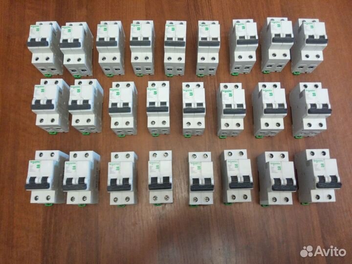Продам автоматические выключатели Schneider