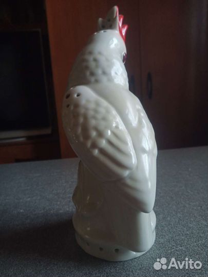 Фарфоровый попугай