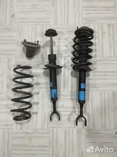 Передние амортизаторы (стойки) audi A6 C5