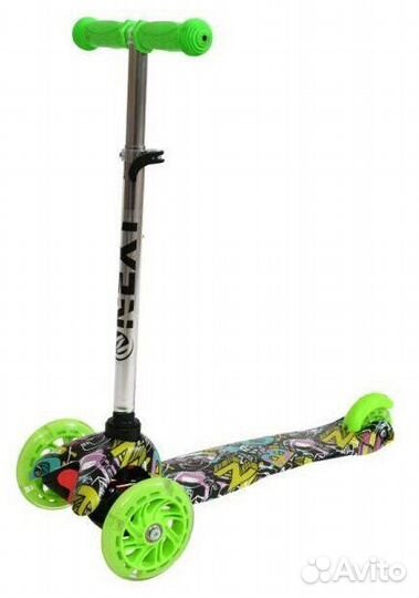 Самокат детский на 3 колесах зеленого цвета