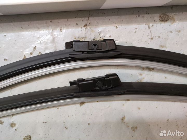 Щетки стеклоочистителя (дворники) BMW 61615A27D68