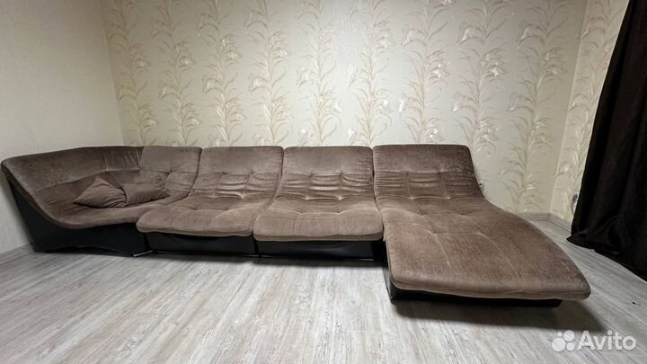 Большой угловой диван бу