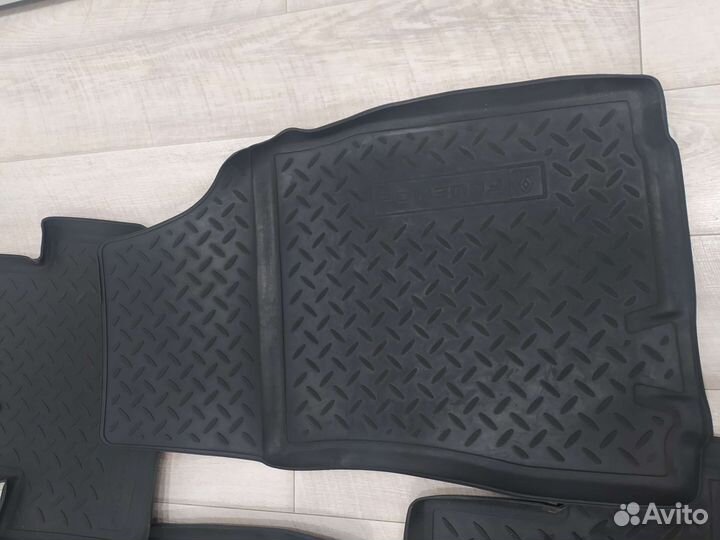 Автомобильные коврики резиновые