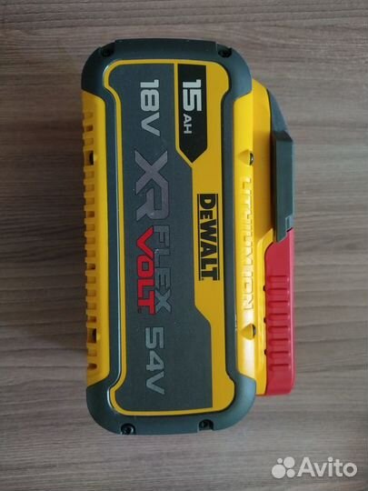 Продам аккумулятор новый DeWalt Flexvolt