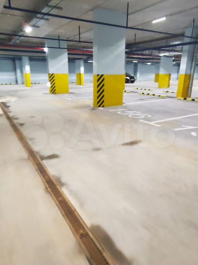 Машиноместо, 17 м²