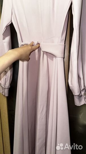 Пудровое вечернее платье на мероприятие